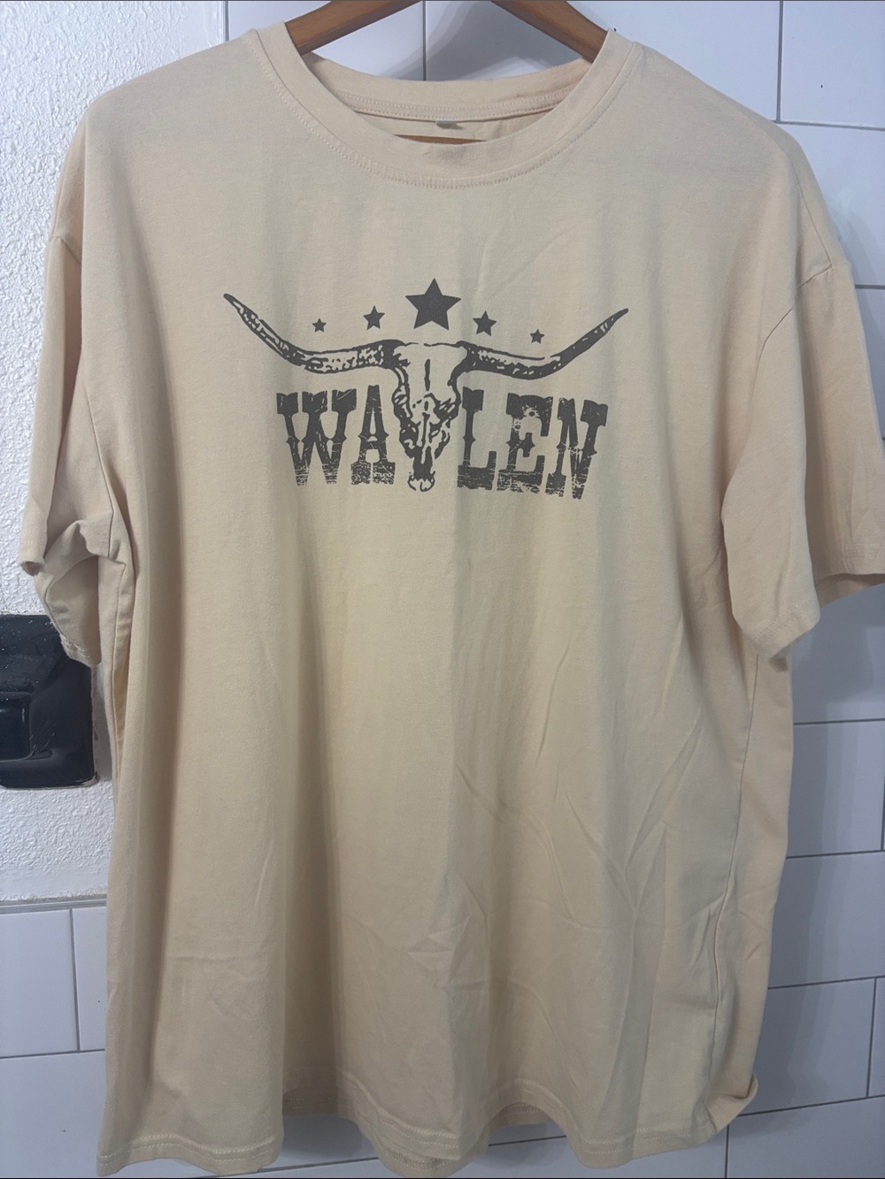 Waylen Men's Short Sleeve Graphic Tee in Beige